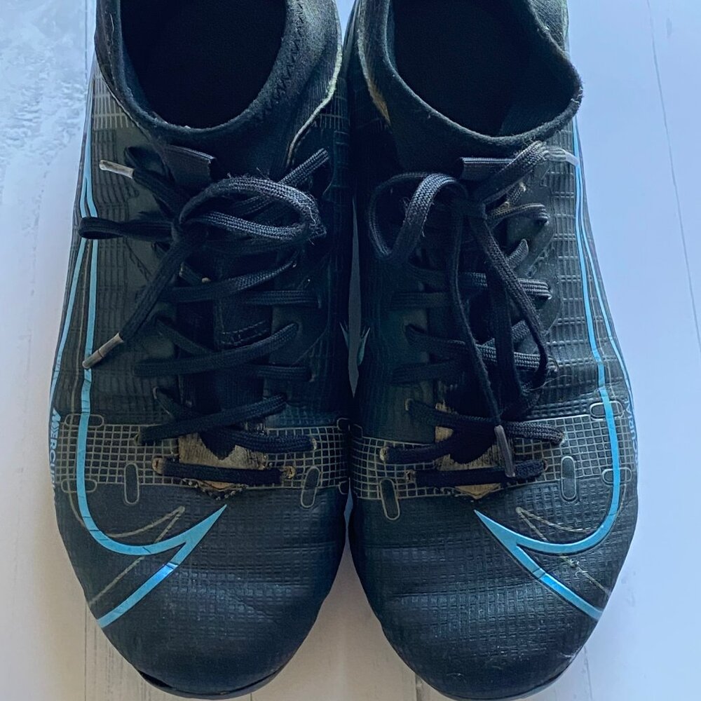 Nike Mercurial Boy’s Soccer Cleats | Size 5.5Y
